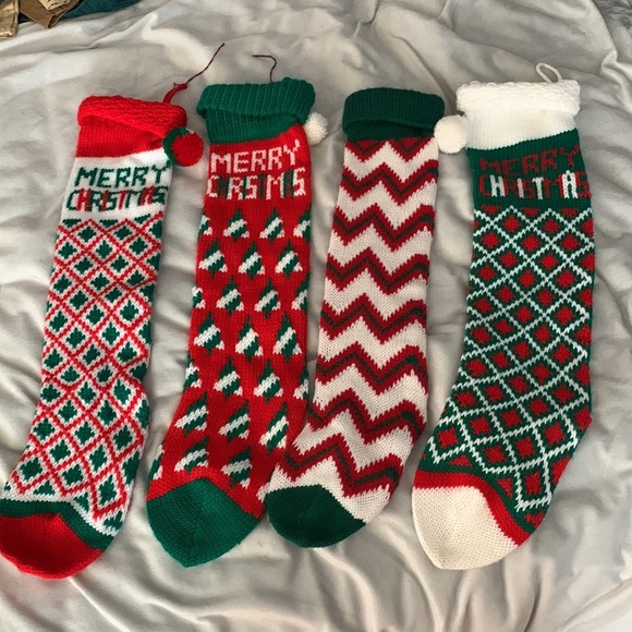 Vintage long knit Christmas stockings red green family set matching pom pom - Picture 7 of 7